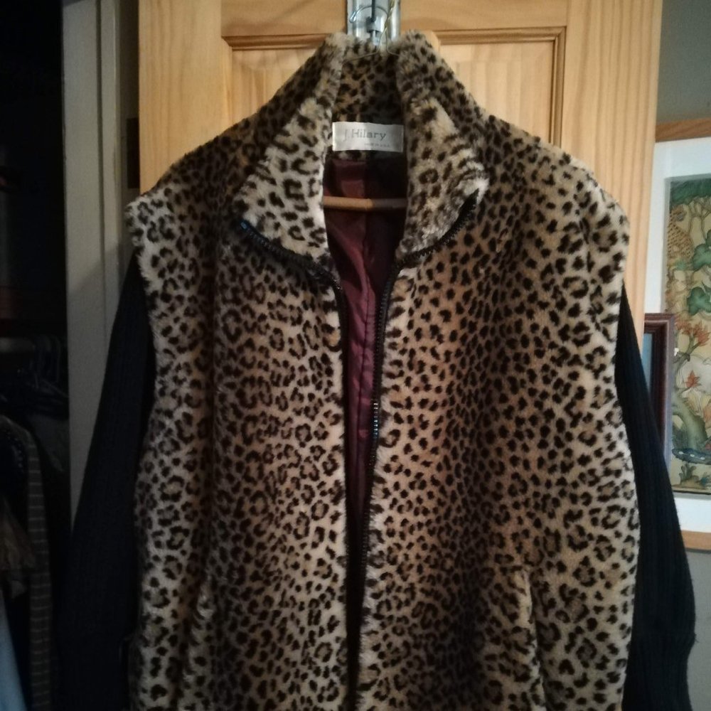 Faux fur leopard print jacket